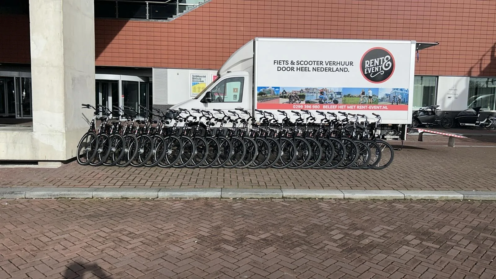 Fietsen bezorgen voor bedrijfsuitje — E-Choppershuren.nl